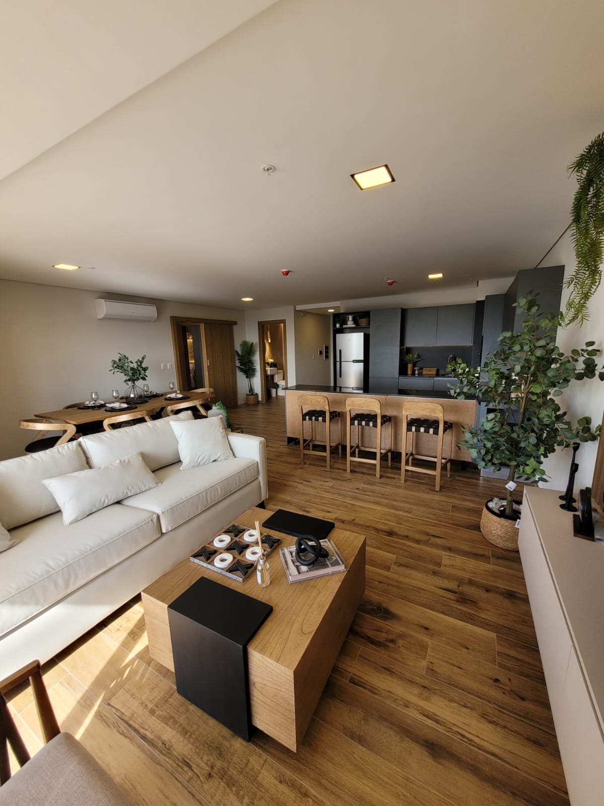 ALBOR APARTMENTS - Image 1